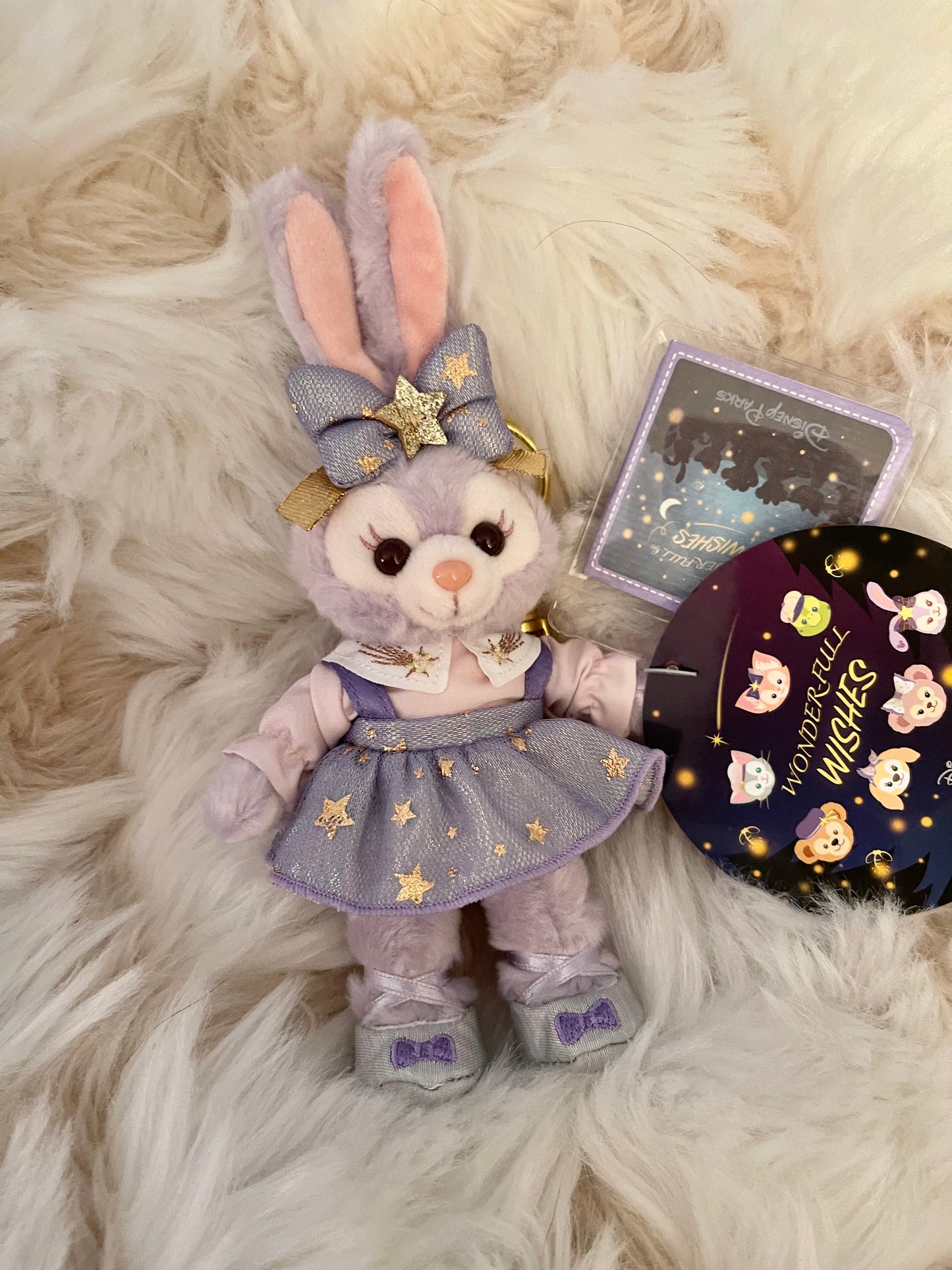 Aulani Disney Duffy and friends 100 anniversary wonderful wishes keychain plush badge