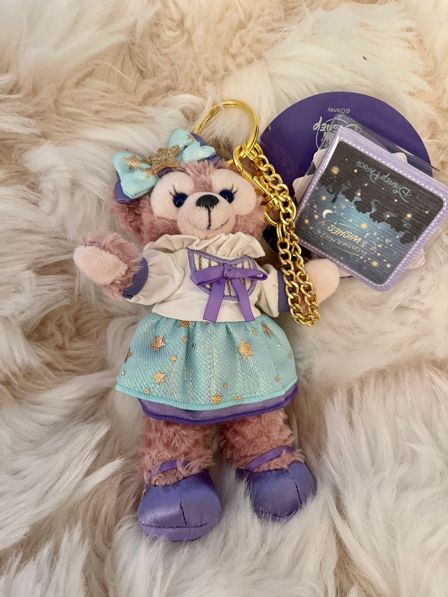 Aulani Disney Duffy and friends 100 anniversary wonderful wishes keychain plush badge
