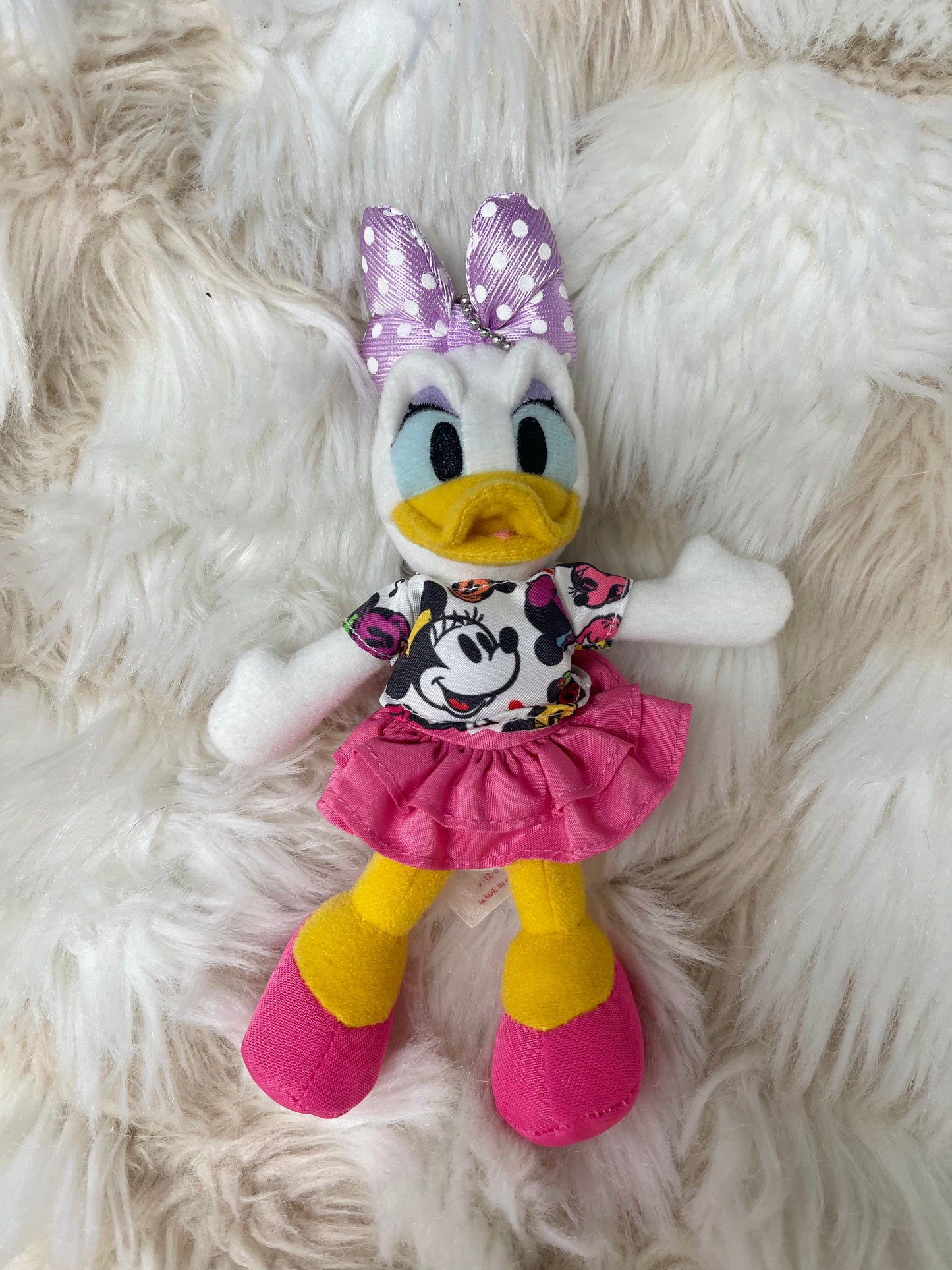 Tokyo disney Daisy Duck park keychain plush