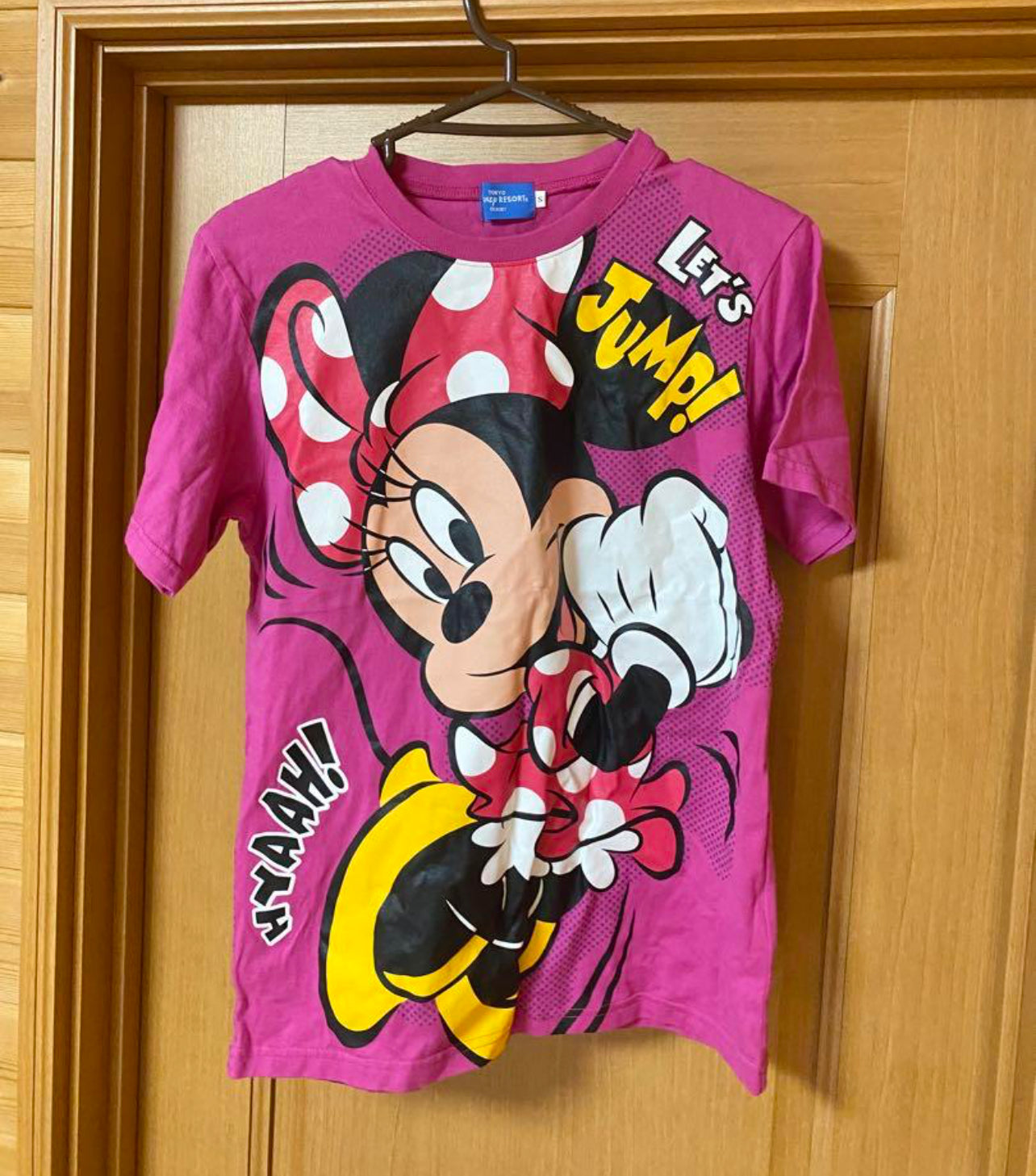 Tokyo Disney Minnie Mouse jump shirt size Small only