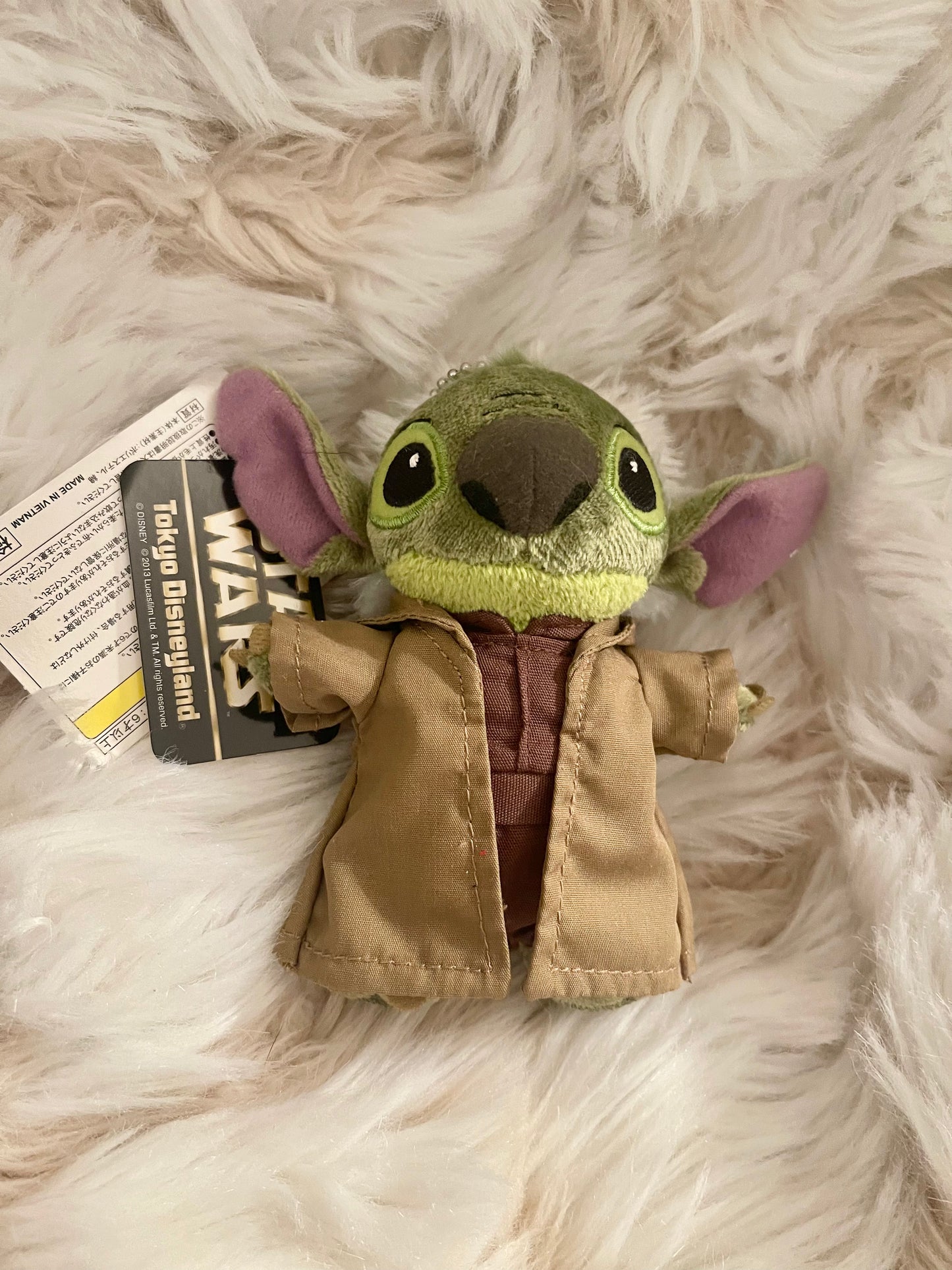 Tokyo Disney Star Wars Yoda stitch keychain plush badge