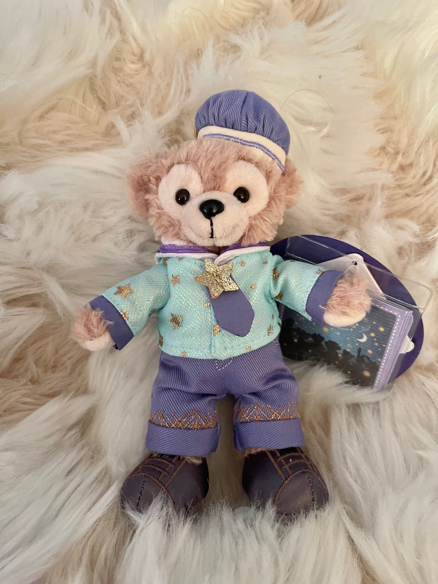 Aulani Disney Duffy and friends 100 anniversary wonderful wishes keychain plush badge