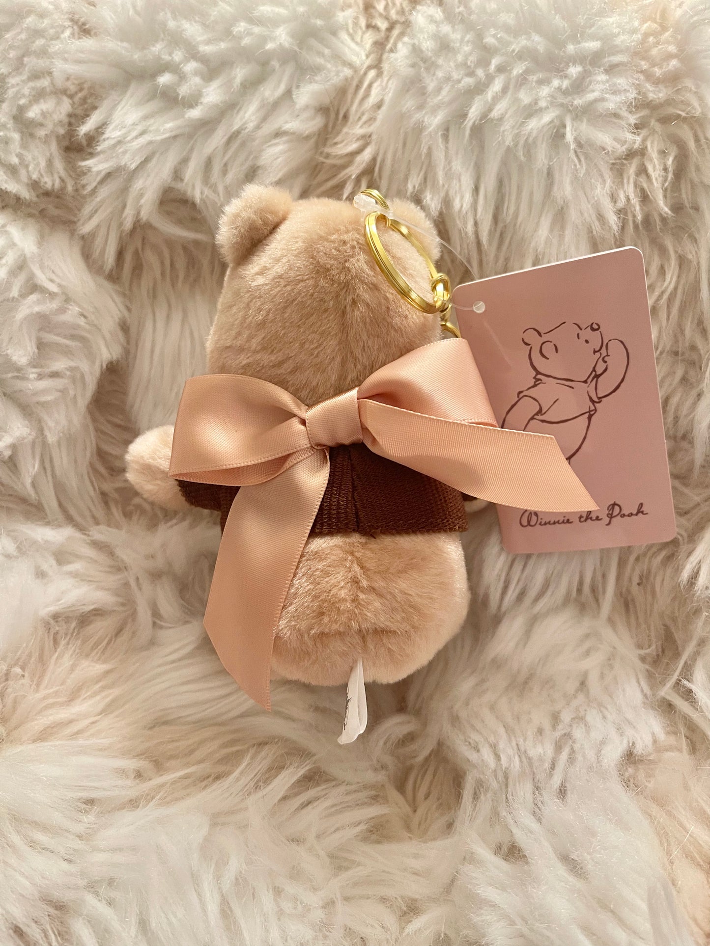 Disney store Japan Valentine’s Day Pooh keychain plush
