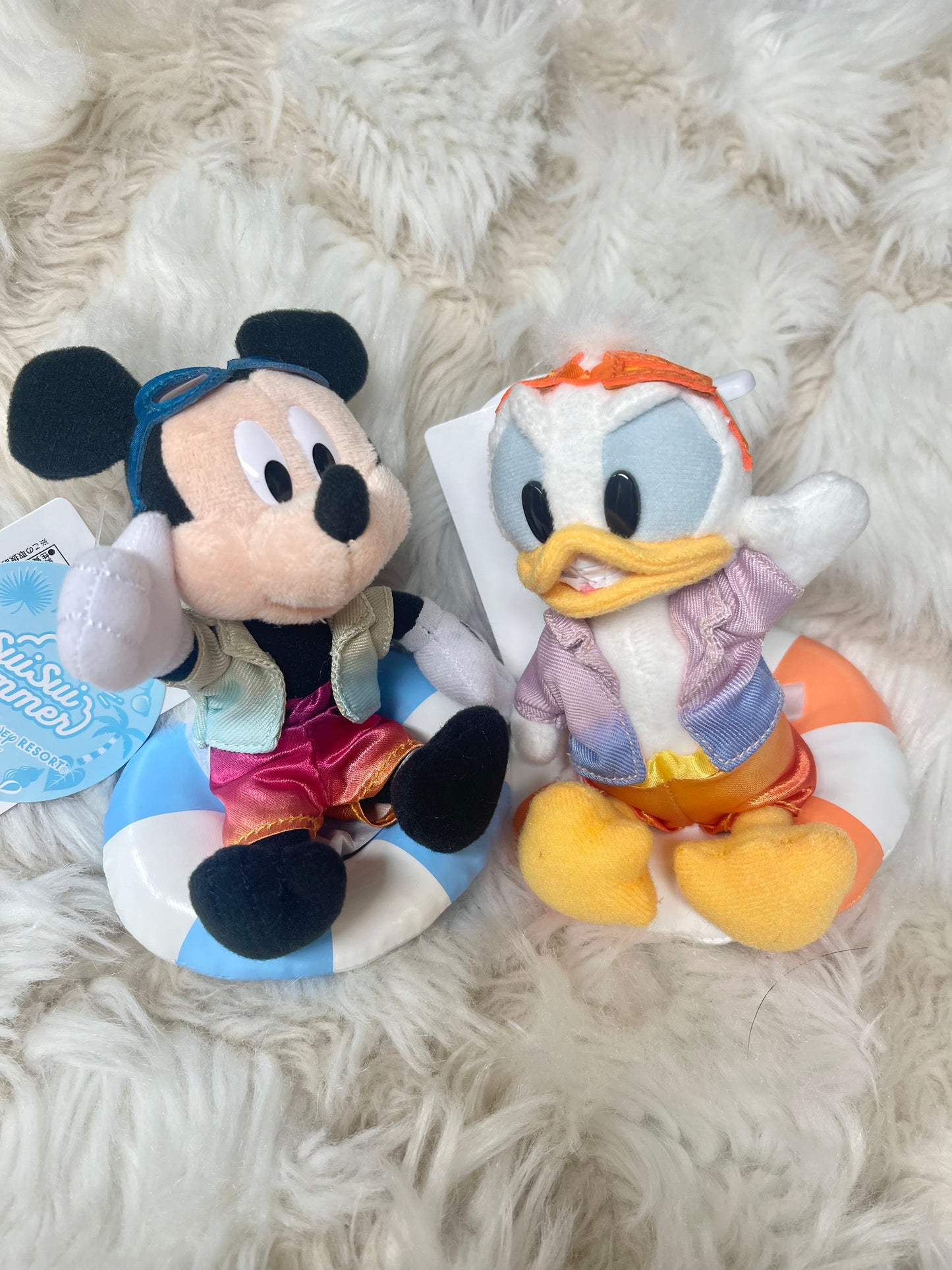 Tokyo Disney summer collection badges Michie or Donald