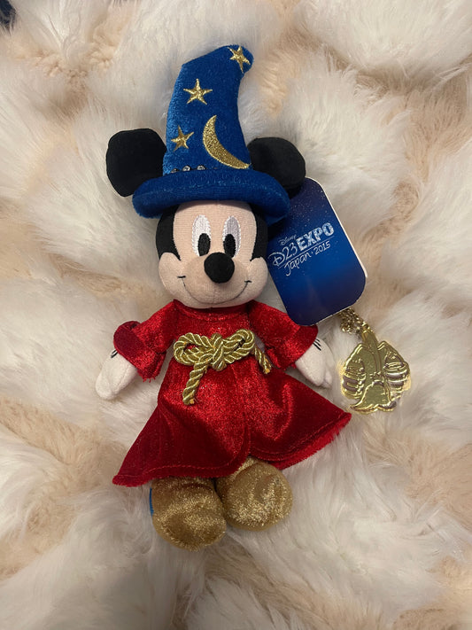 D23 expo japan 2015 sorcerer Mickey keychain badge