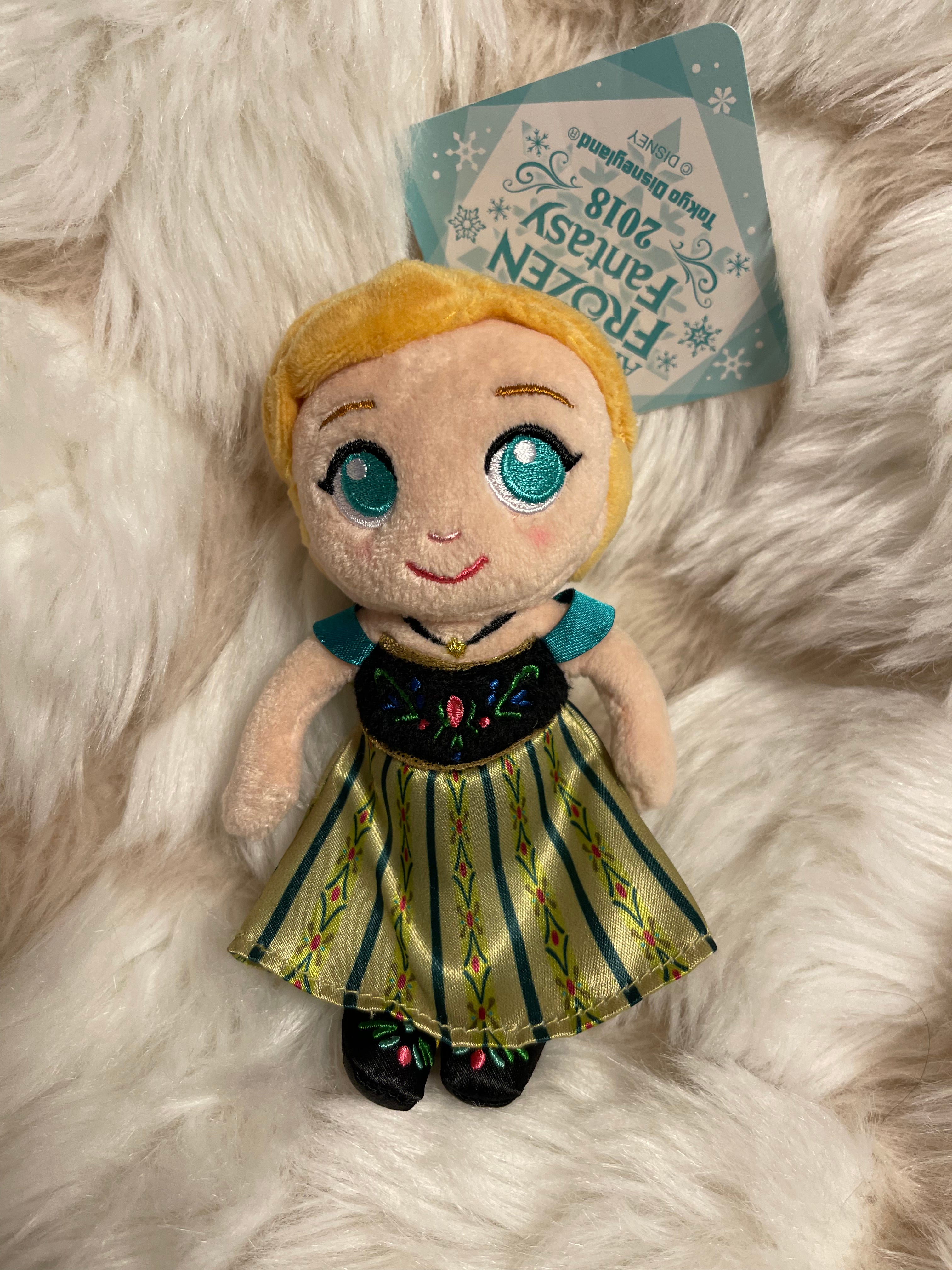 Tokyo Disney Frozen Anna keychain badge – Kawaii Pop Mart