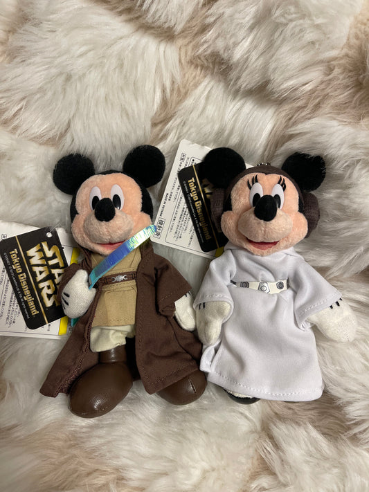 Tokyo Disney Star Wars Mickey and Minnie Badge keychain