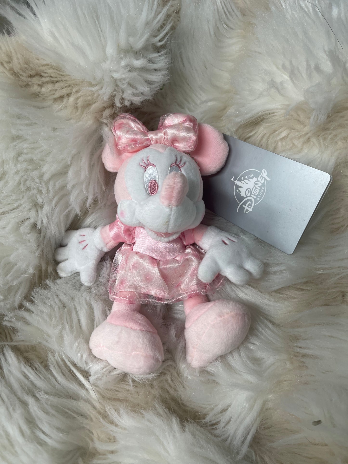 Disney store Japan Minnie Mouse keychain plush